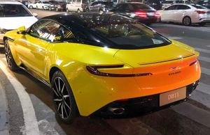 Aston Martin DB11