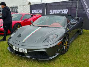 Ferrari Scuderia Spider 16M