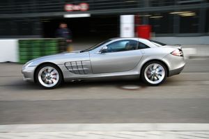 Mercedes-Benz SLR
